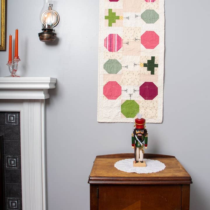 Meaford Pattern Press - Wholesale DIY Craft Kit - Gloria Table Runner Quilt Pattern - printed4