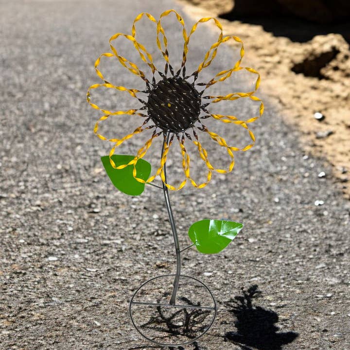 Twisted Metal Sunflower Garden Sculpture for wholesale by Blue Goat Garden Decor