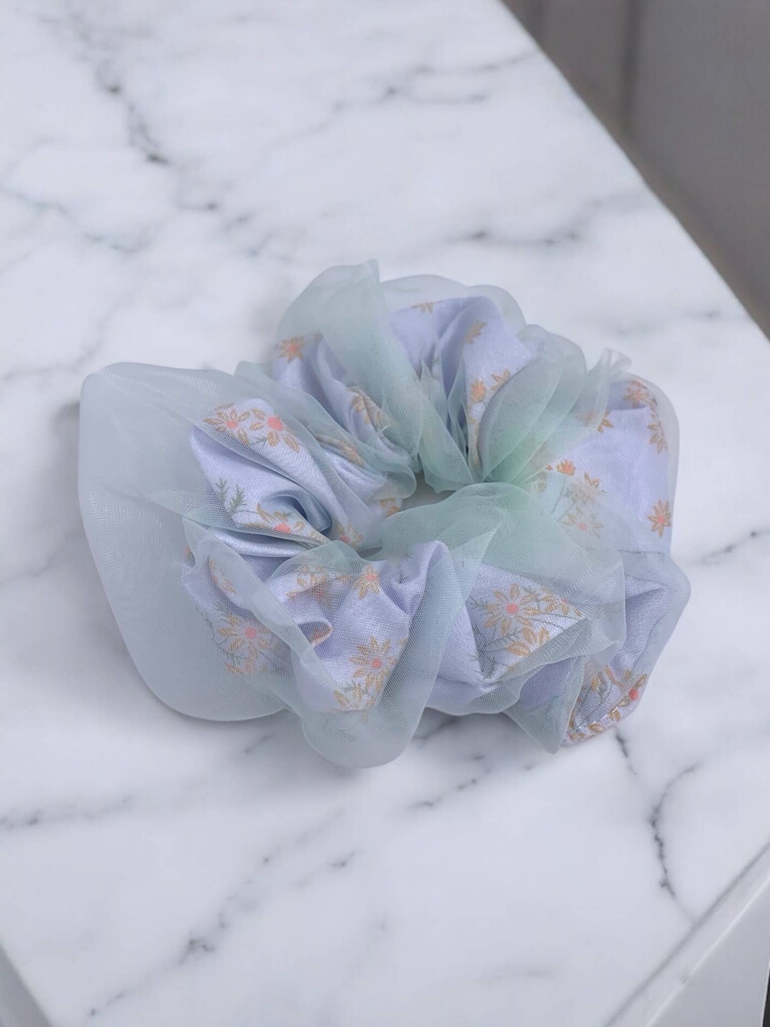 BYREN | ÉLINE L'ATELIER - Wholesale Hair Accessories Set - Women's - Floral pattern scrunchie FQ24M3