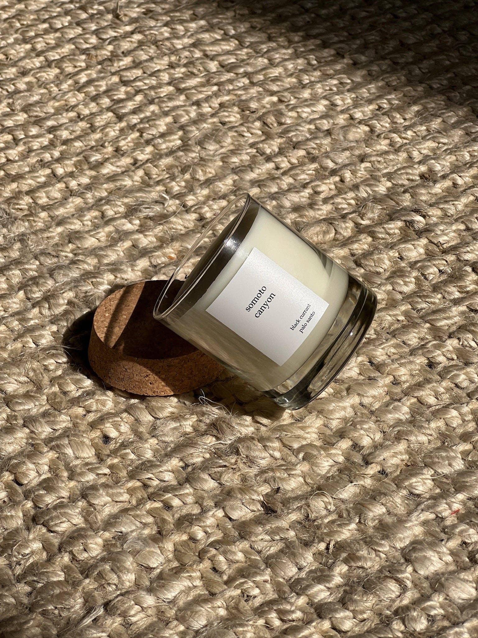 White Undyed Somoto Canyon Candle / Available in 5oz & 8oz for wholesale on Faire3