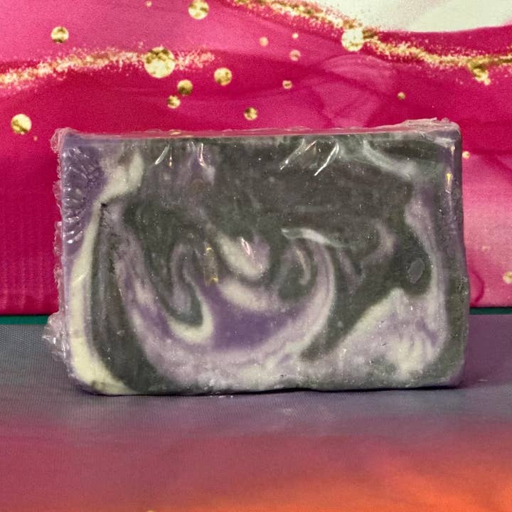 Altijd en Voor Eeuwig Liefde Zeep 113g voor wholesale door Squeaky Clean Luxurious Soaps