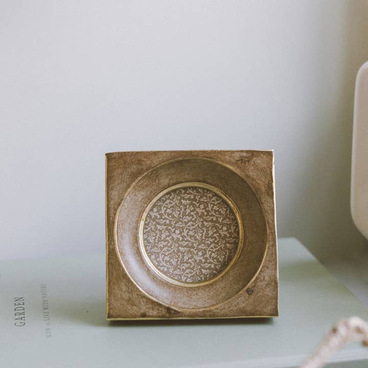 Petal Lane Home - Wholesale Picture Frame - Small Square Circle Photo Frame
