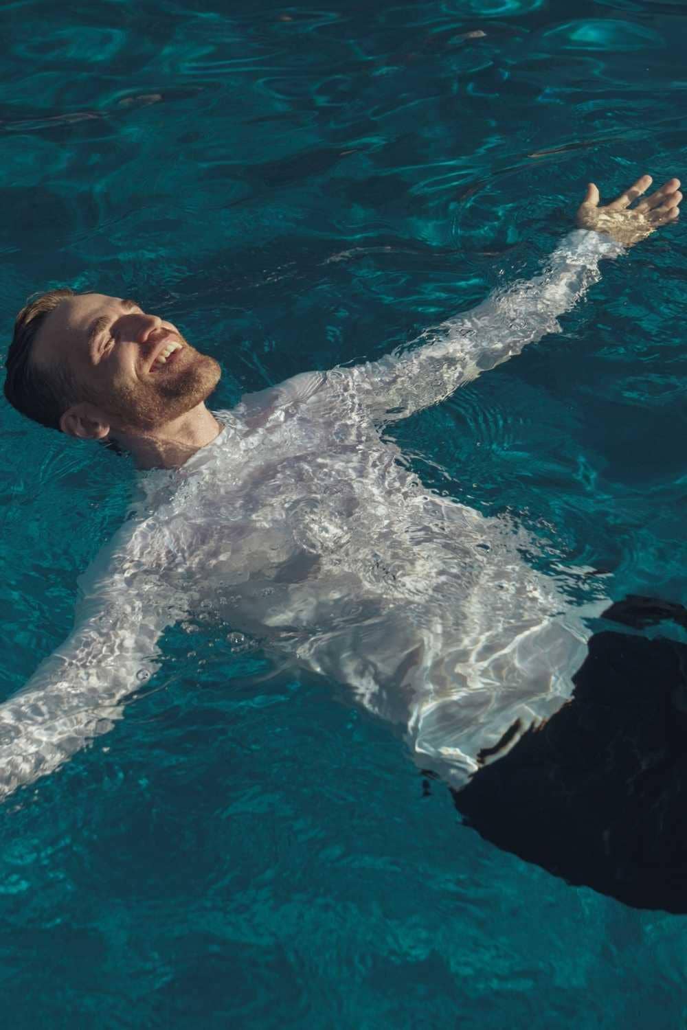 Nuvées – wholesale Rashguard - Herr – Nuvées herr UV-skyddande t-shirt för simning – vit – UPF 50+3