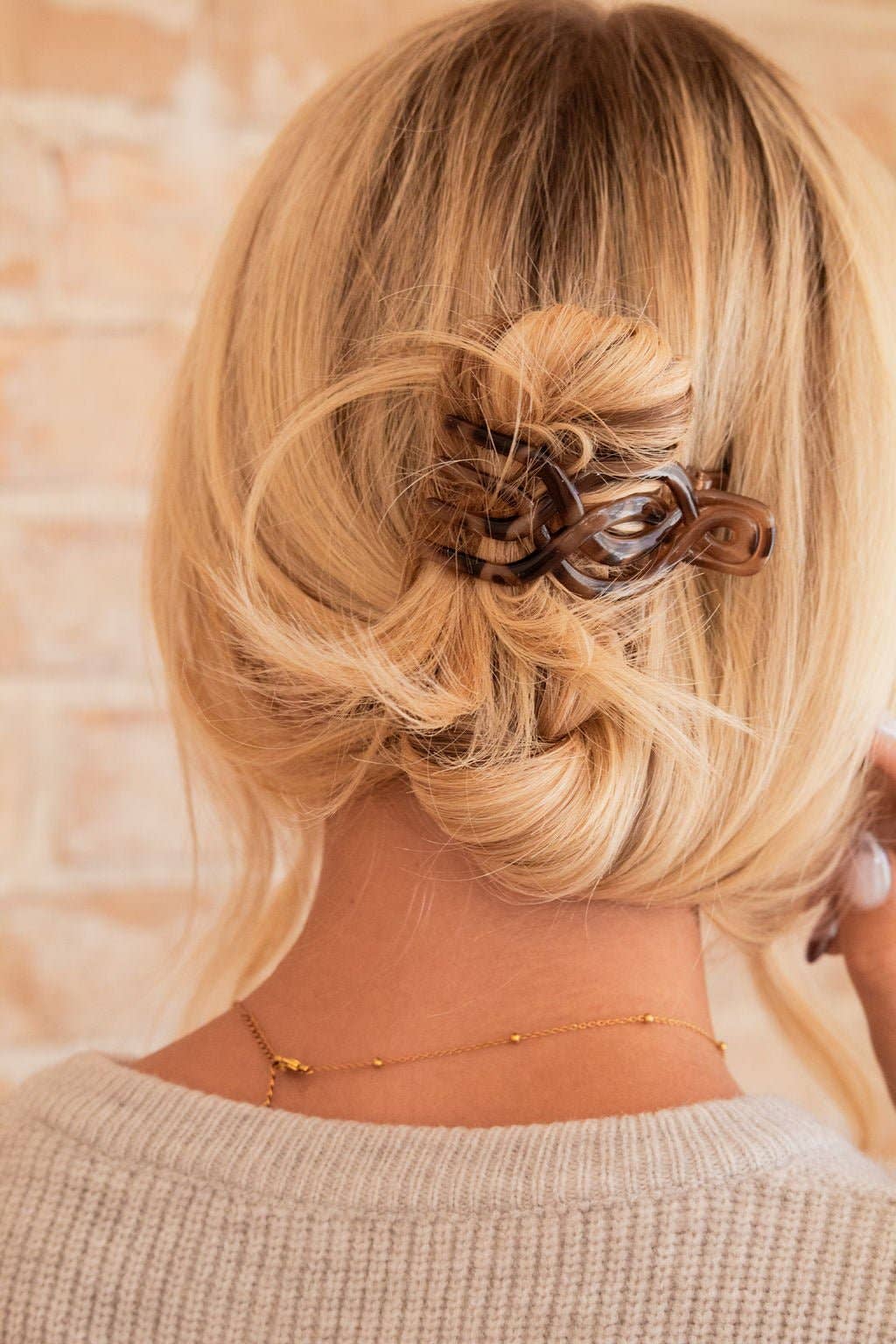 Shop Andi - Wholesale Hair Clip - Women's - Overlapping Flat Claw Clip6