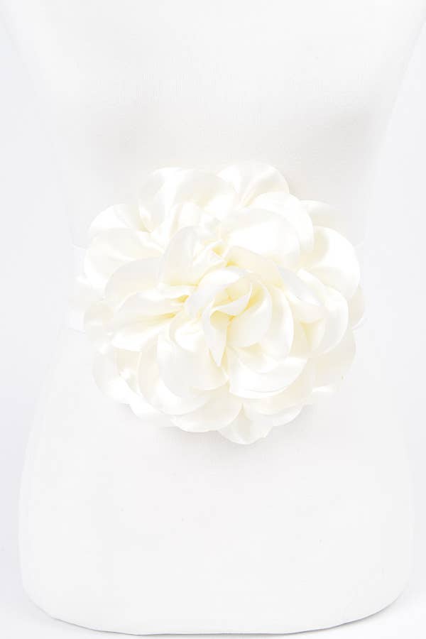 3AM BY H&D ACCESSORIES – Großhandel Gürtel – Damen –  Elastischer Gürtel aus Satin mit großen Blumen9