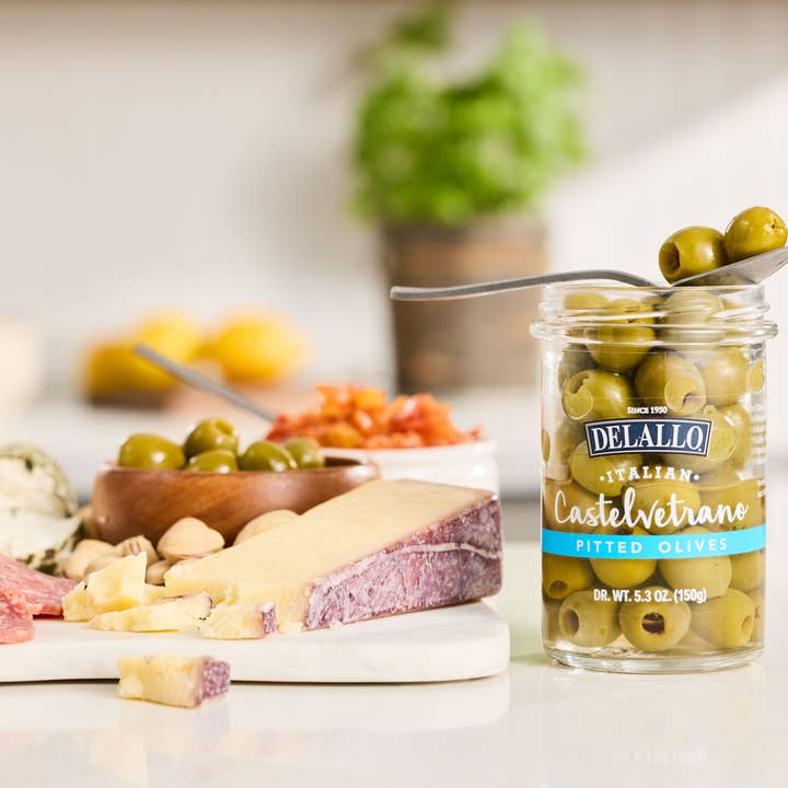 Delallo - Wholesale Olives - Castelvetrano Olives (Pitted)6