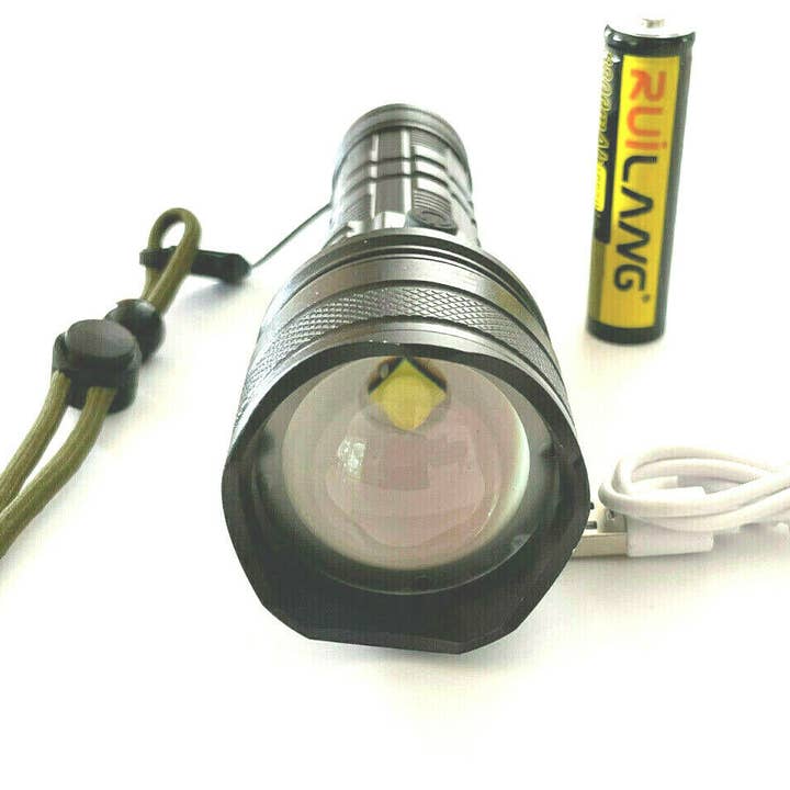 HASHIR PRODUCTS - Vente Lampes de poche - Lampe de poche LED super lumineuse de 8400 lumens avec étui rechargeable