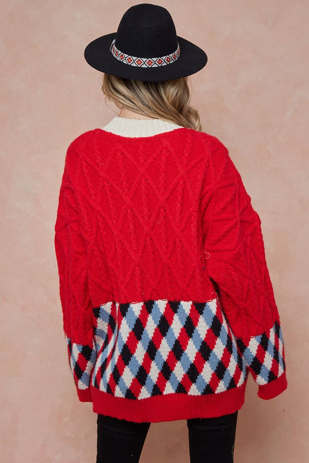 BNS - Wholesale Cardigan - Women's - Red Argyle Patterned Pocket Knit Sweater Cardigan3