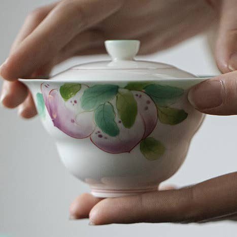 Gohobi Gaiwan Pêche de Longévité Peinte à la Main pour la vente par Gohobi (We cover U.S. import duties)