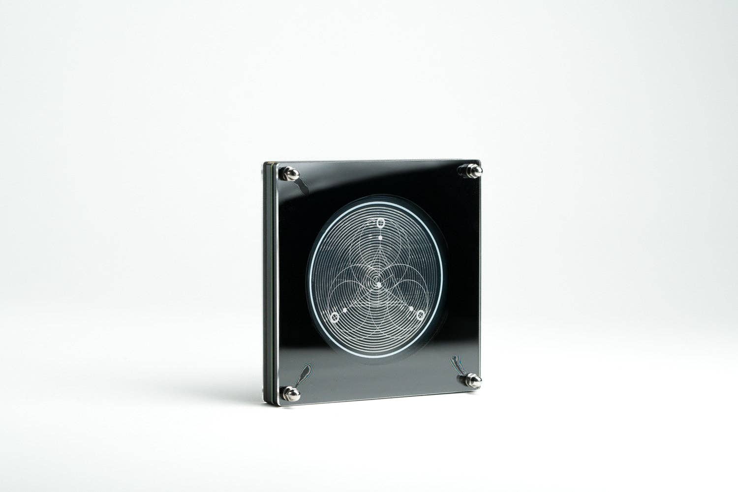 Inanna Healing - Wholesale Meditation Supplies - Aurora’s Echo Frequency Generator | 528 Hz Love & Healing Energy for Balance & Manifestation2