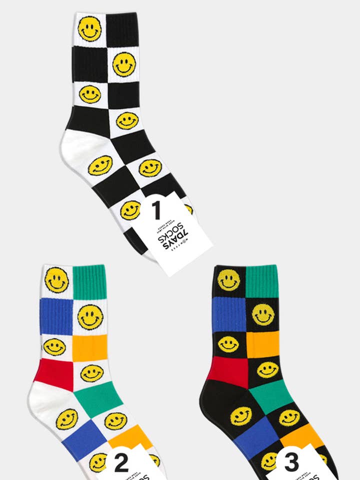 Women's Crew Socks - Smile Checkerboard for wholesale by 7DAYSSOCKS