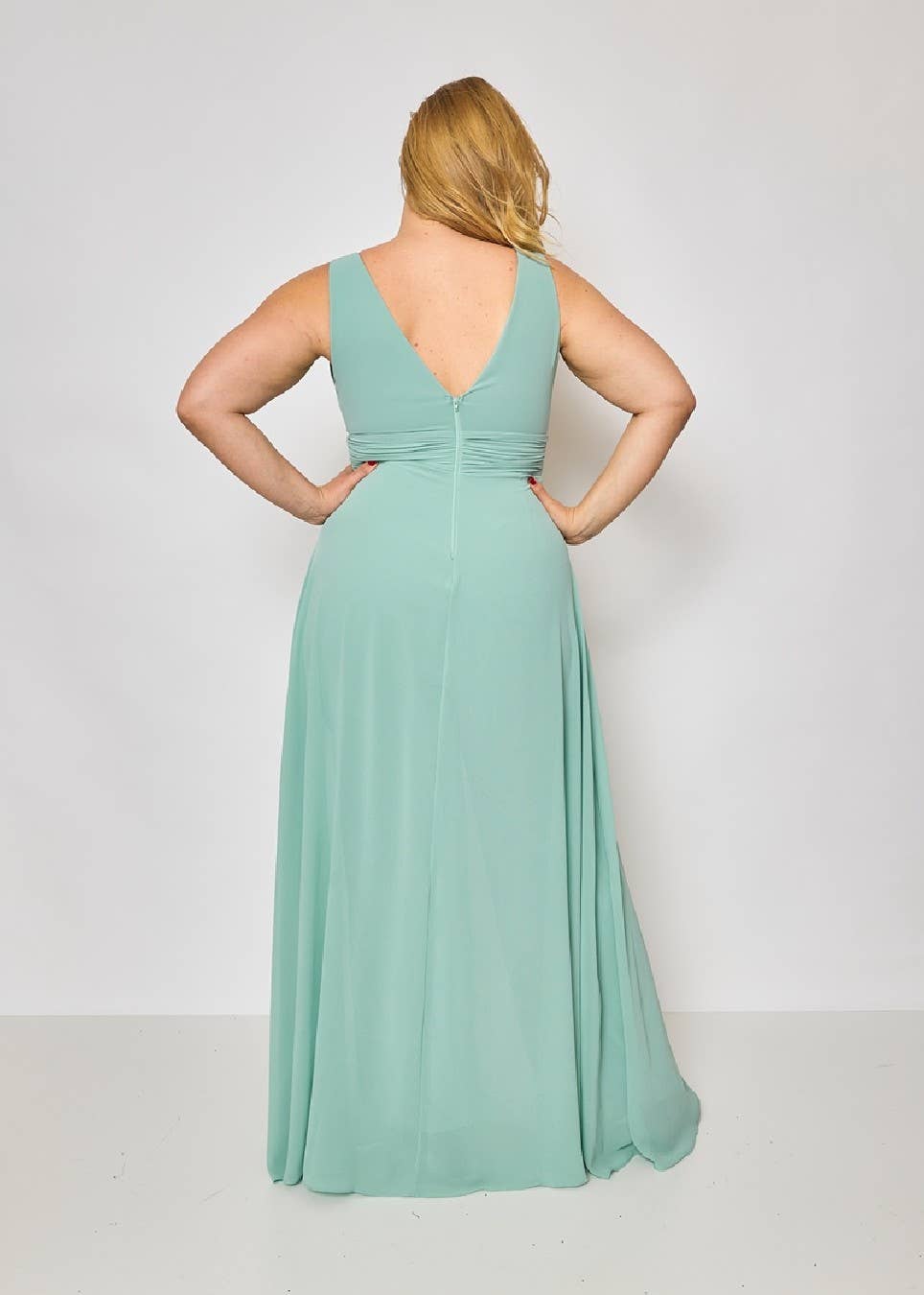 Eva & Lola - Epsilonn - Wholesale Dress - Women's - R1451QS - Plus Size V-Neck Jumpsuit16