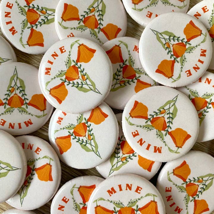 Hay Design Co. - Wholesale Lapel Pin/Button - Floral Uterus Pin | Flower Feminist Button4