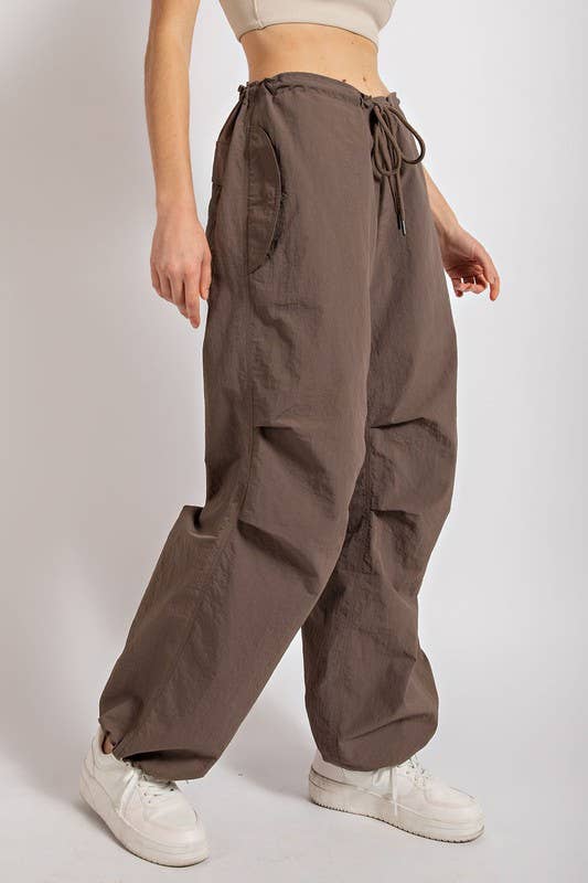 Sunday Morning - Wholesale Pants - Women's - P446237 Drawstring Nylon Taslan Balloon Cargo Pant2