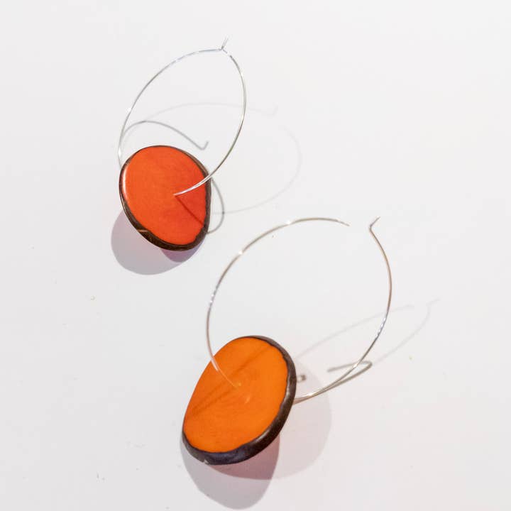 Belart Fair Trade - Vendita all'ingrosso Orecchini a cerchio - Tagua Slice - Orecchini Sita su cerchi in metallo0