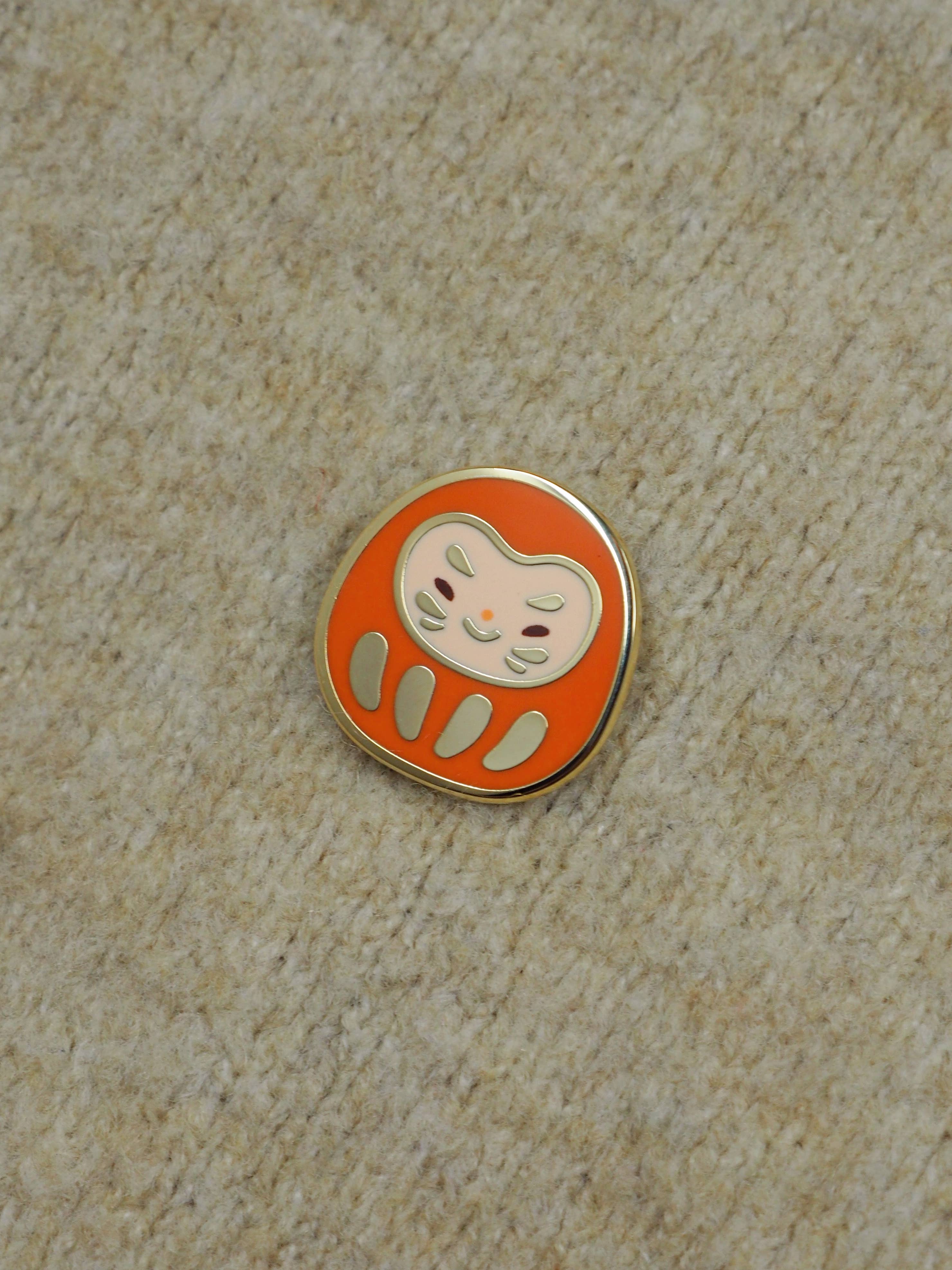 natamori – wholesale Lapel pin/button – daruma • enamel pin2