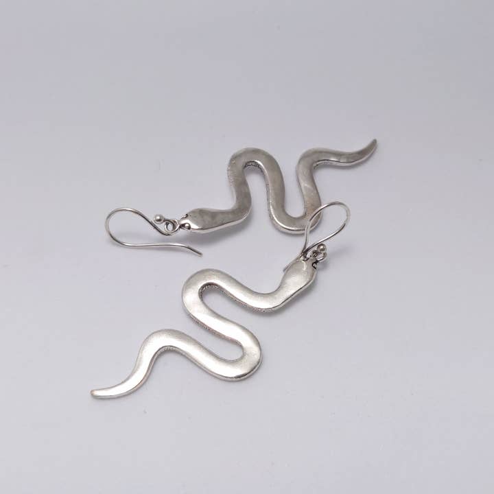 Tenzing Collections - Wholesale Dangle Earrings - Snake Earrings, Golden and Silver1