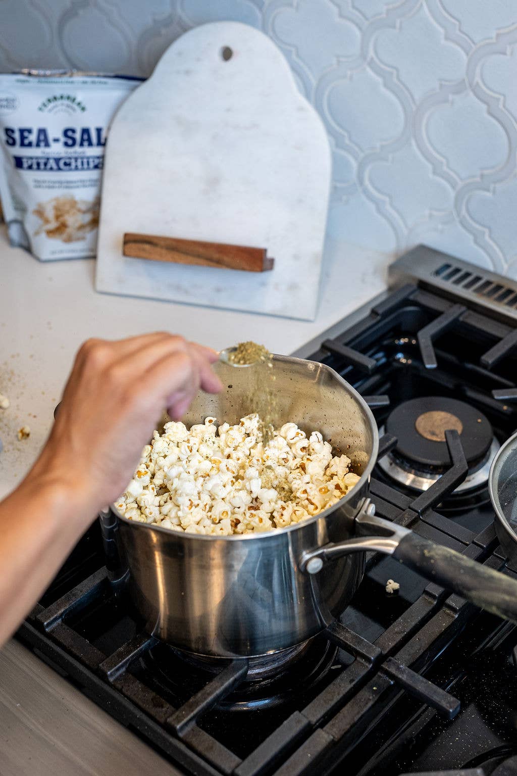 Terranean Herbs & Spices - Wholesale Dried Spice Mix - Za'atar Blend Shaker NEW LOOK!10