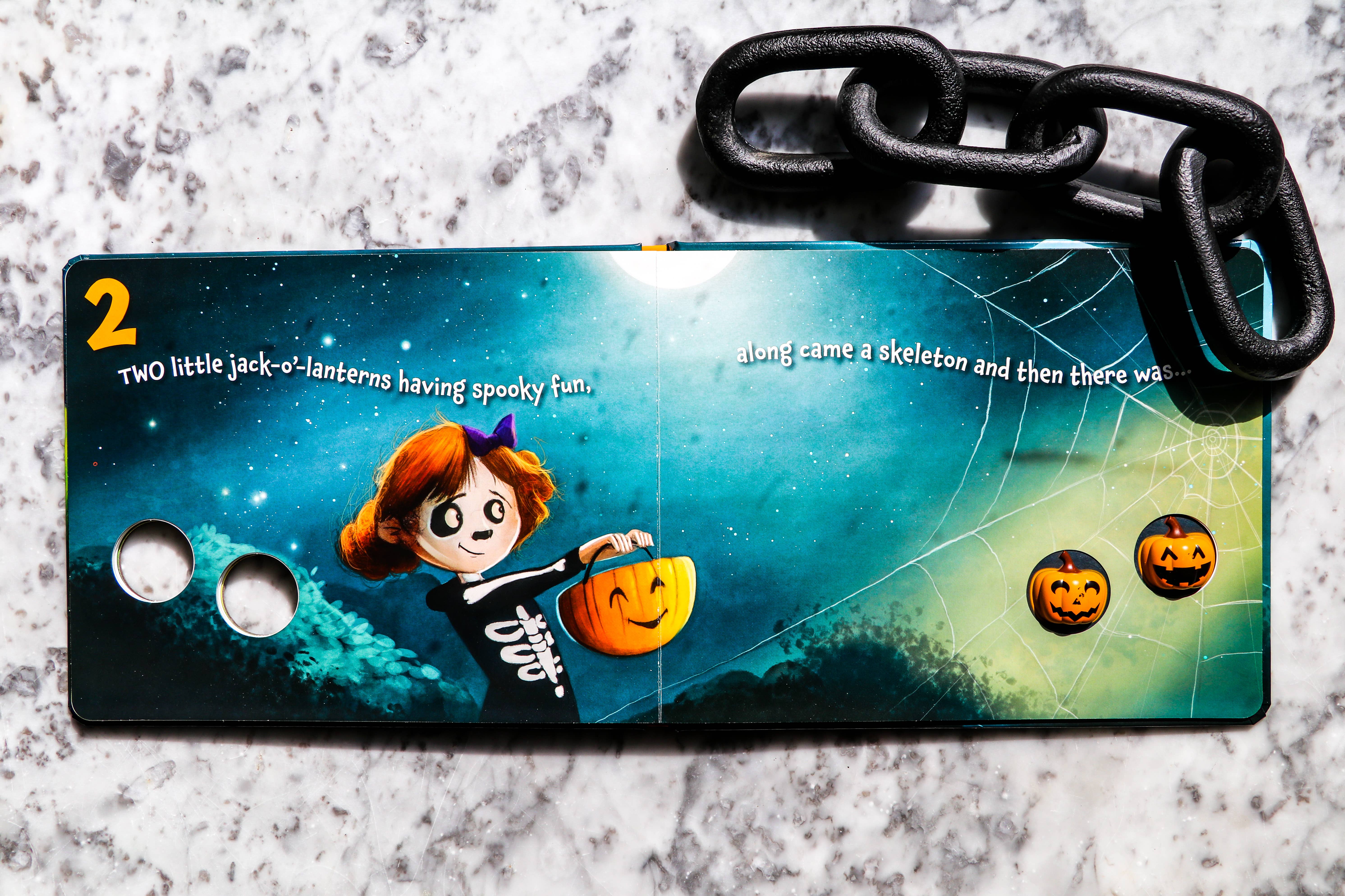 HarperCollins Focus - Wholesale Baby & Toddler Book (0-2) - Ten Little Jack-O’-Lanterns6