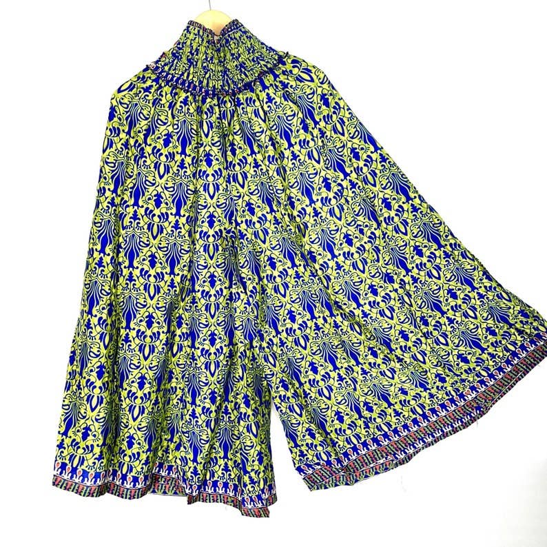 The Eastern Loom – Engroshandel Pyjamasæt - Dame – Assorteret Vintage Recycled Silke Sari Boho Pyjamas, Nattøj0