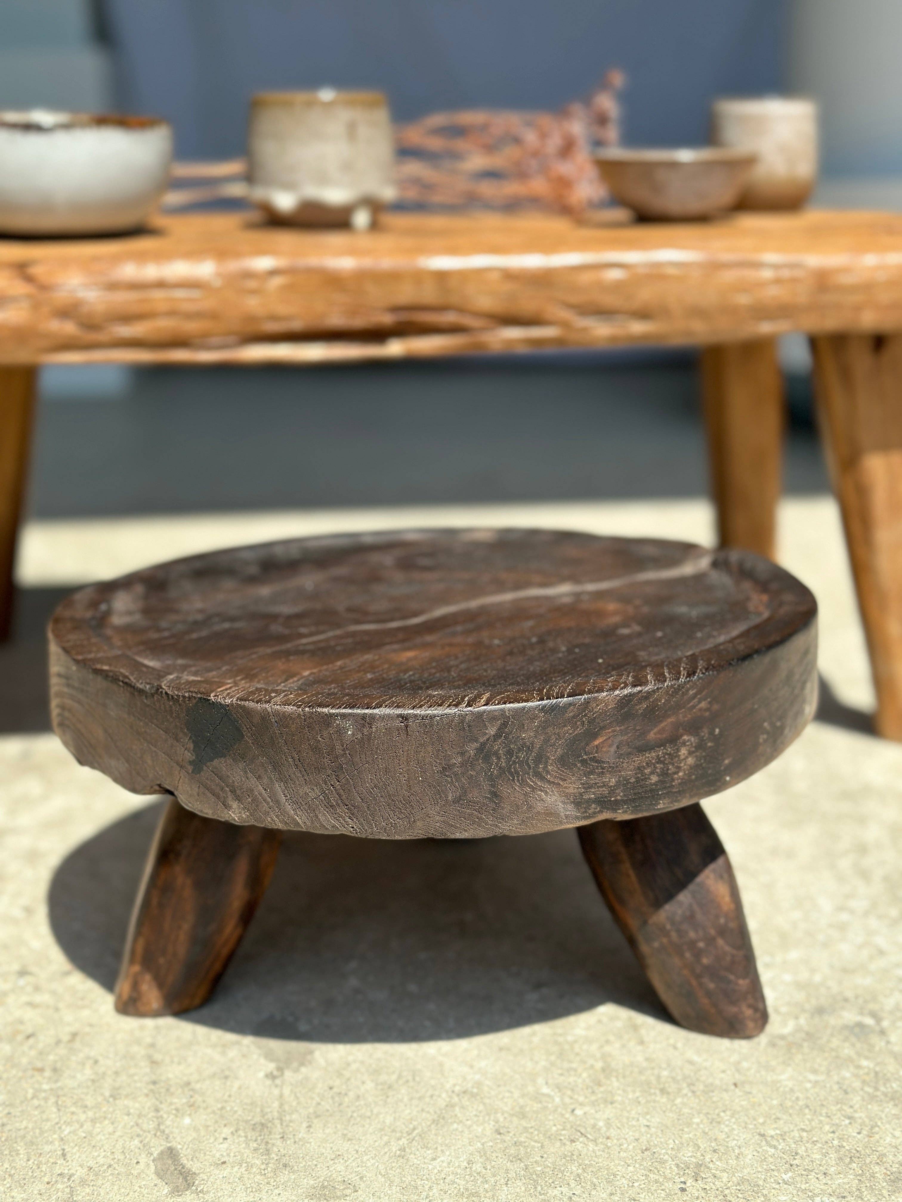 Office Objets – Großhandel Beistelltisch – Kleiner leichter Couchtisch aus hellem Teakholz mit vier Beinen H: 30 L: 63,5 B: 40 cm75