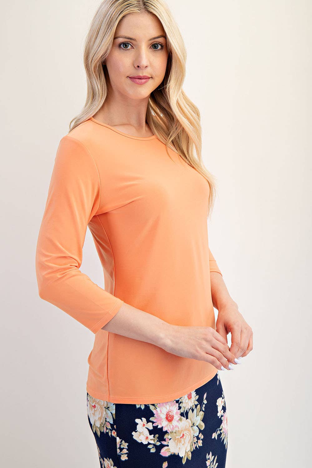 Celeste Clothing - Venta al por mayor Camiseta - Mujer - TOP DE CAPAS SIN ARRUGAS CON MANGAS 3/4 -CT1321443