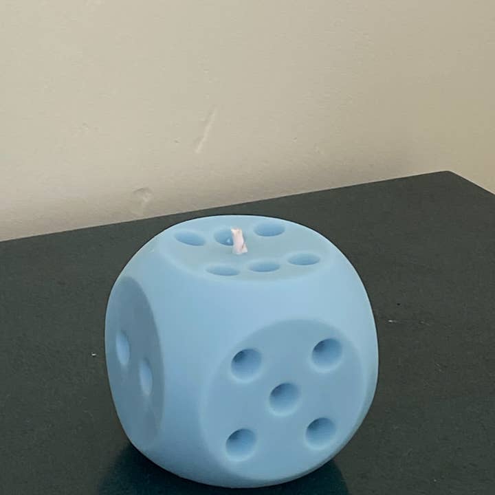 Liv Greene Candles - Venta al por mayor Velas de diseño llamativo - Lanza la vela de dados1