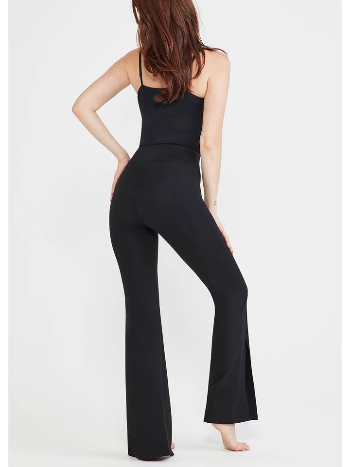 Yummie - Wholesale Fashion Leggings - Women's - Chrissy Split Bootcut Shaping Legging 360Sculpt - Plus Sizes