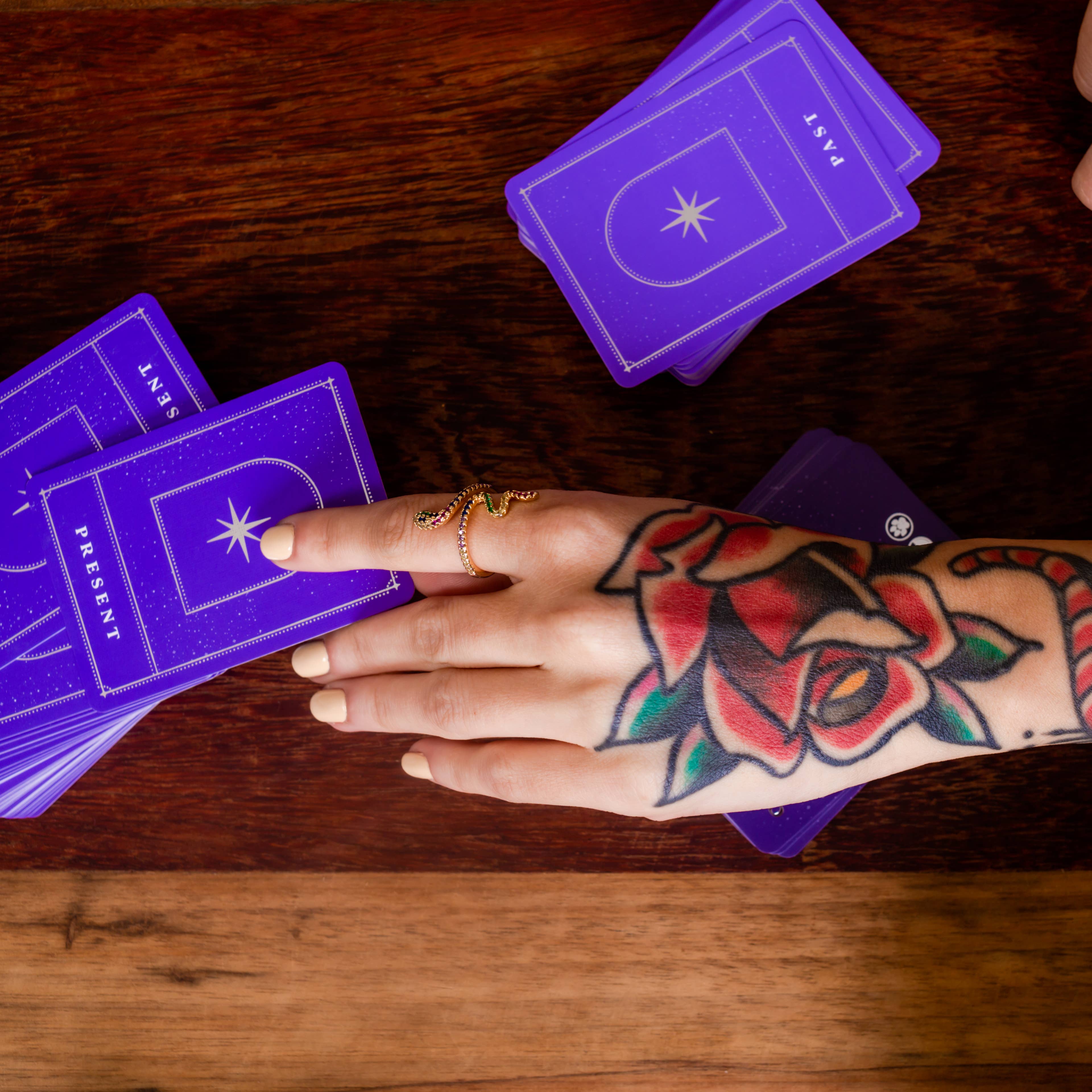 rabble - Venta al por mayor Juegos de cartas - Sparks - Juego de conversación inspirado en las estrellas3