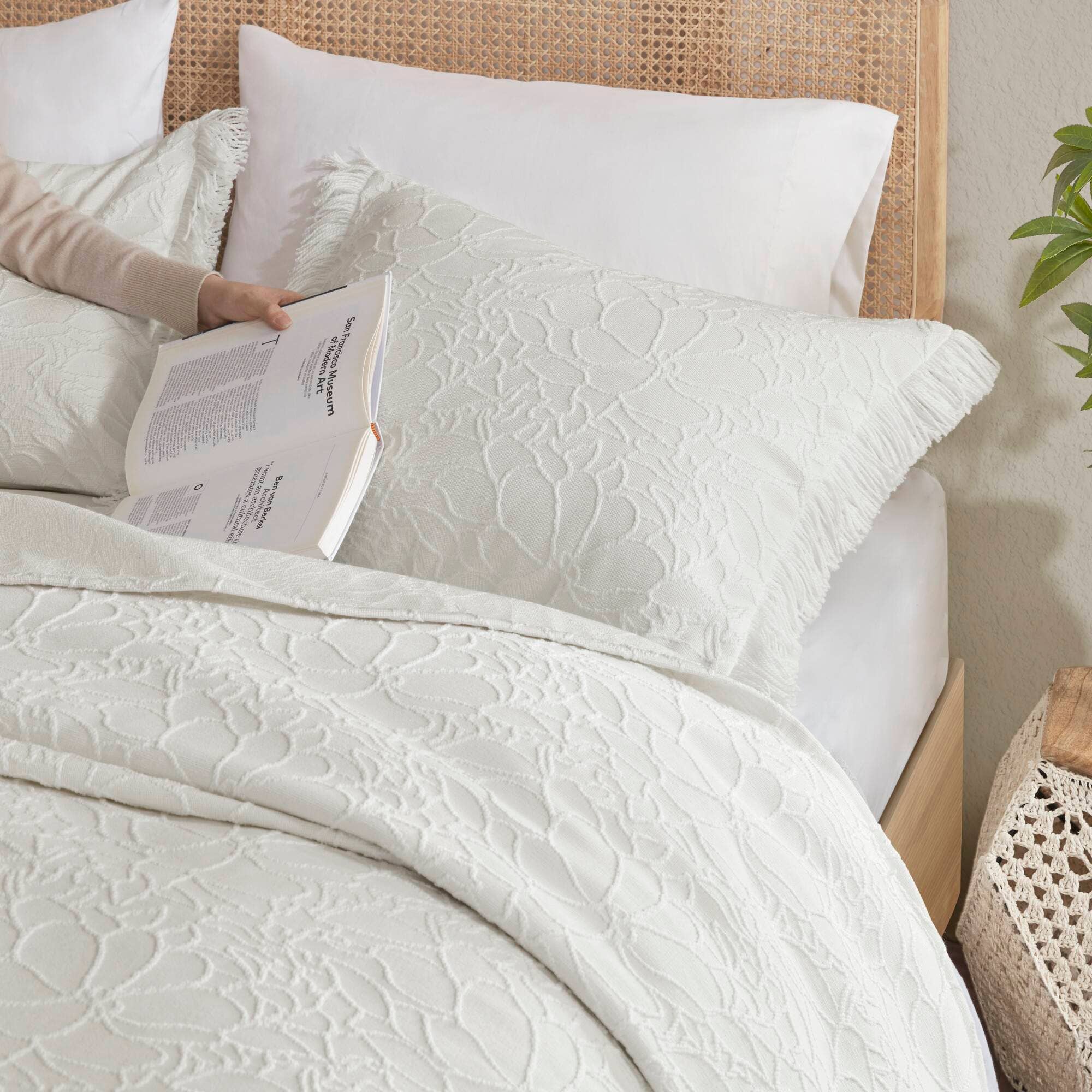 Olliix - Wholesale Bedding Set - 3 Piece Floral Oversized Bedspread Set, White6