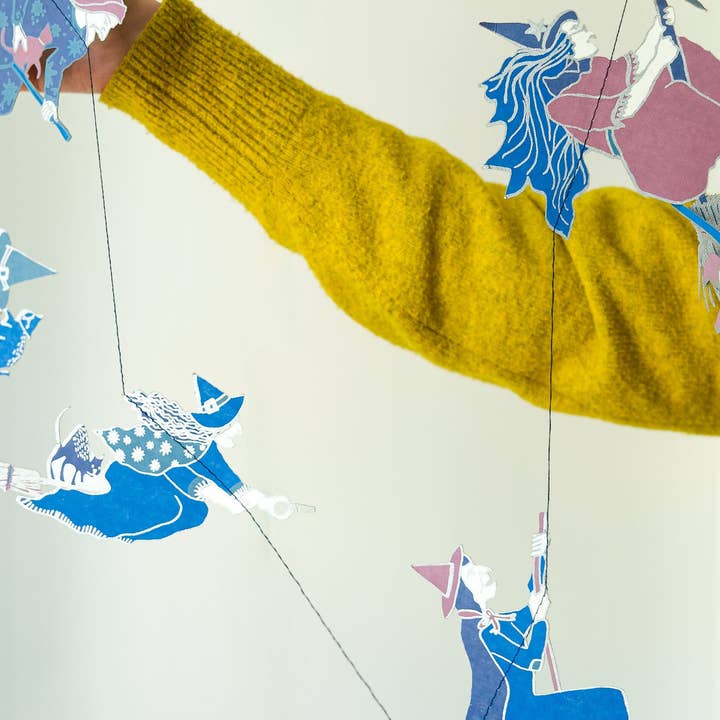 East End Press – wholesale Bunting/Krans – Wicked Witches sydd girlang1