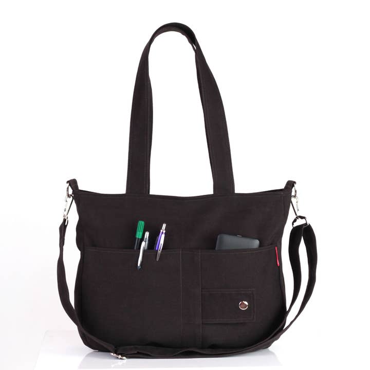 Mittelgroße, dunkelbraune, waschbare Schultertasche, handgefertigt für den Großhandel von hippirhino