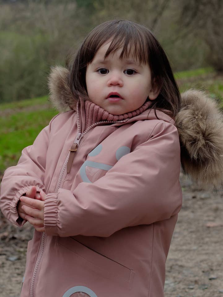 BOXBO - Wholesale Outerwear Vest - Kids - Warm Waterproof & Snowproof Kids' Winter Coat (Pink)2