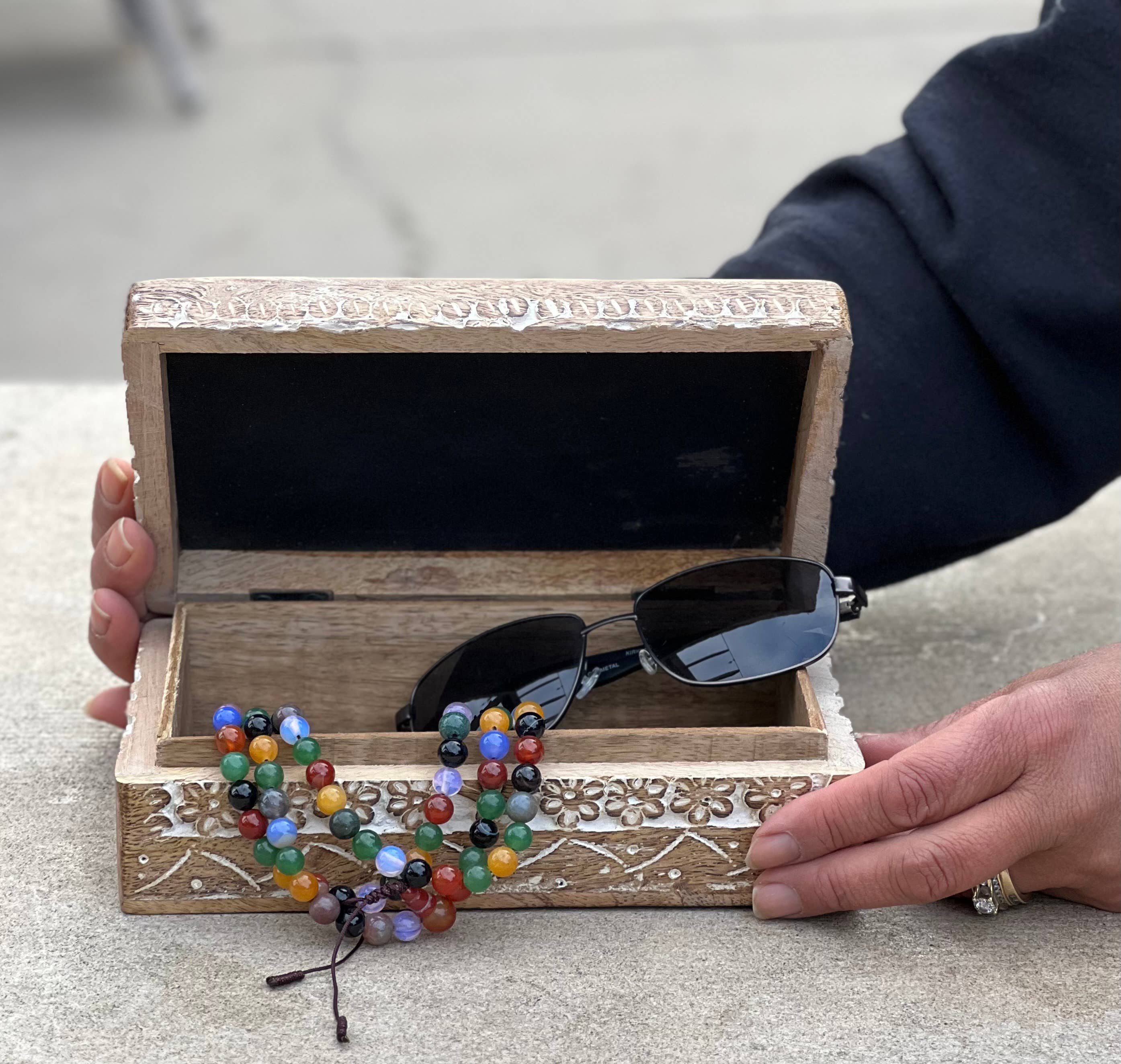 Lungta Imports - Wholesale Sieradendoos/organizer - Triple Moon Handgesneden sieraden Trinket Keepsake Houten Opbergdoos (Triple Moon, Large)11