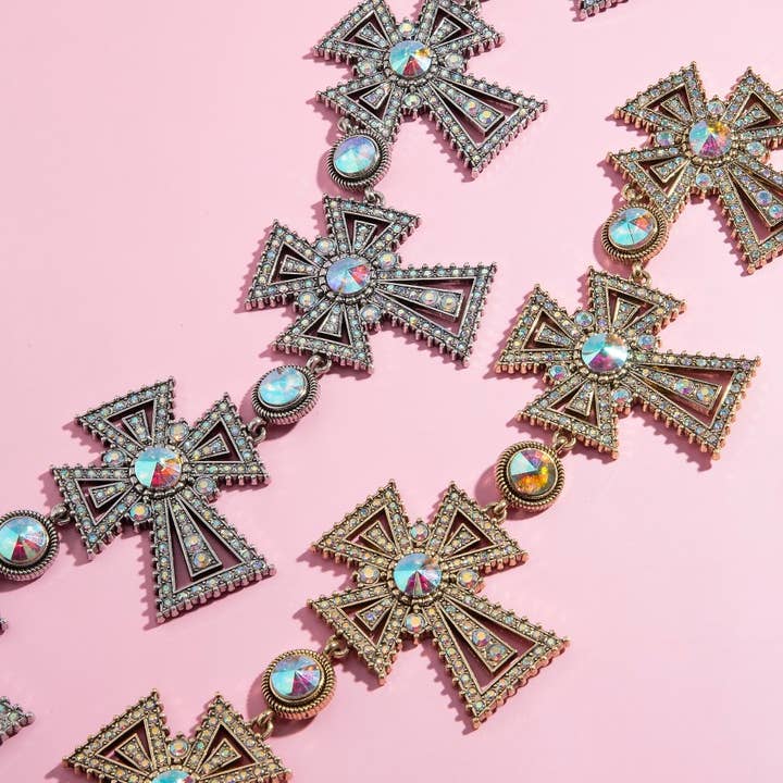 Pave Kristallkors Kedjebälte för wholesale av Collections by Fame Accessories