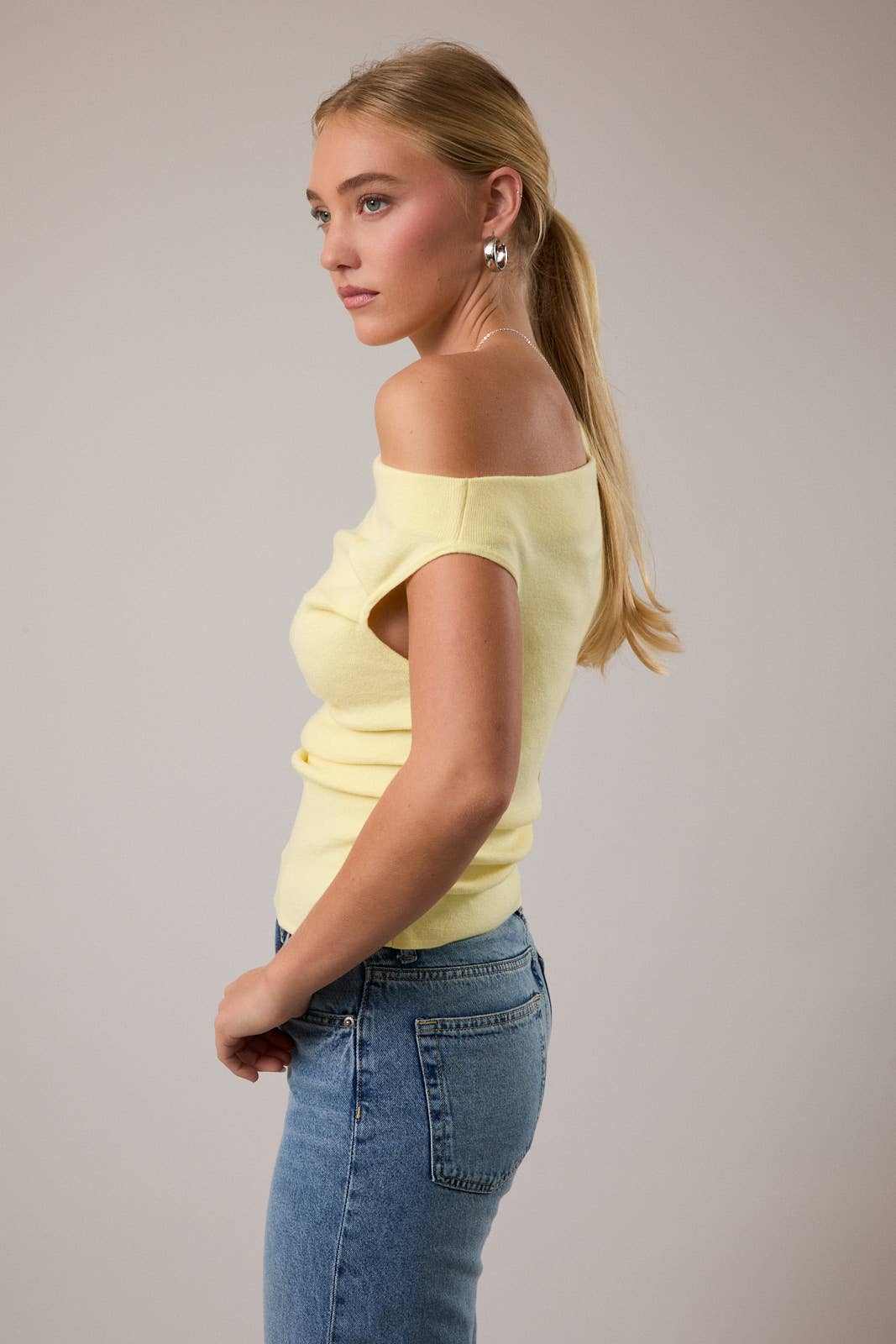 LE LIS - Vente Haut en maille – femme - TOP EN MAILLE À COL ASYMÉTRIQUE22