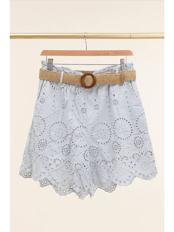 LÉA & LUC - Wholesale Shorts - Women's - Broderie anglaise shorts in 100% cotton REF. 25025