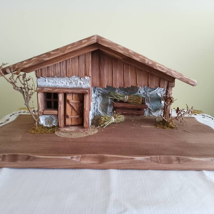 Nativity Stable Inzell for wholesale by Marketplace24