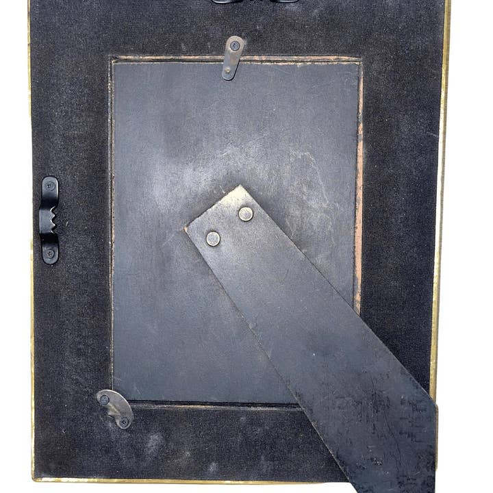 Hartsmede – wholesale Picture frame – Hand Engraved Metal Frame