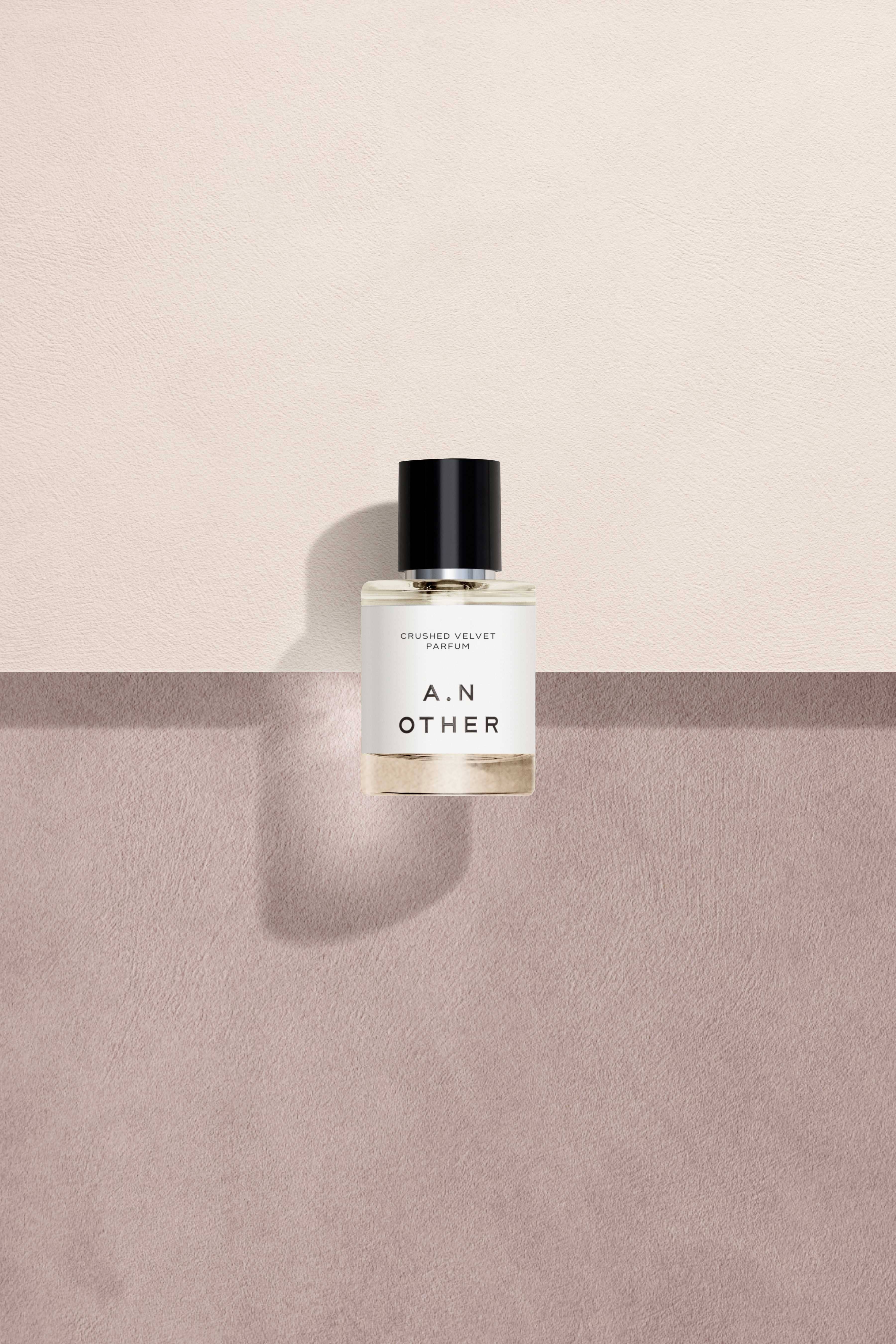 A. N. OTHER - Wholesale Parfum/Eau de toilette - Verkruimeld fluweel 50ml parfum (wierook, vanille, sandelhout)