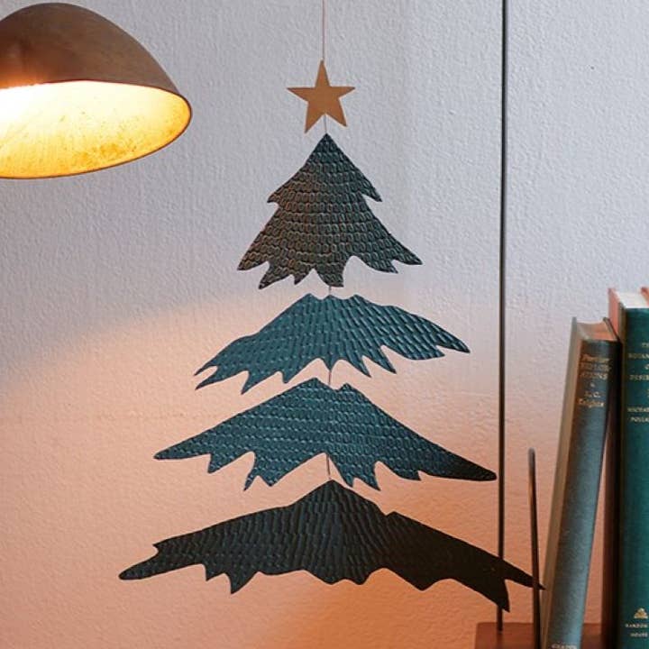 Juletræ i blik til ophæng eller små rum for engroshandel hos shesay