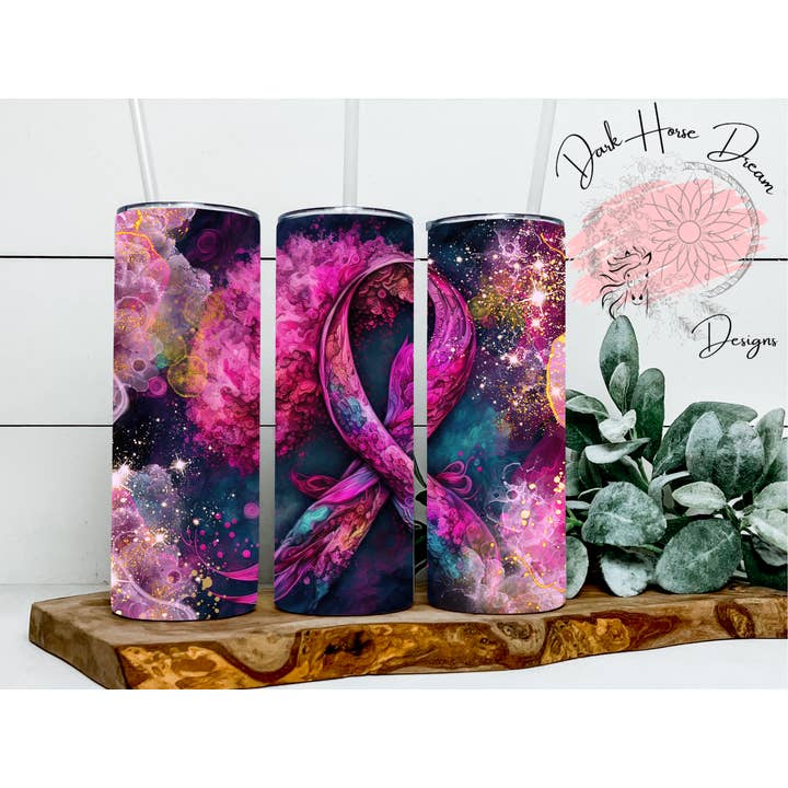 Ruban de sensibilisation au cancer du sein/Gobelet encré à ruban rose pour la vente par Dark Horse Dream Designs LLC