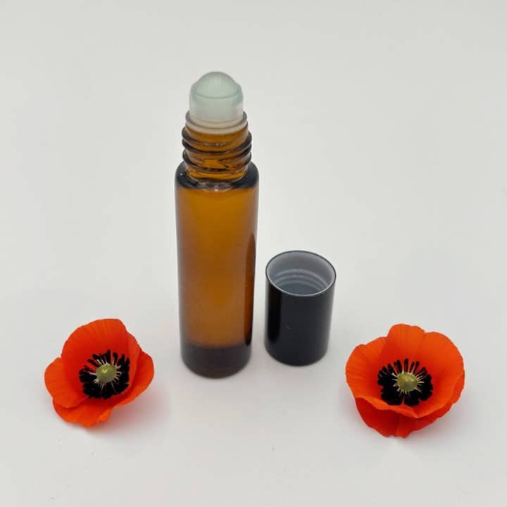 Profumo Roll On Poppin Poppy per la vendita all'ingrosso da parte di Lilies in the valley botanical