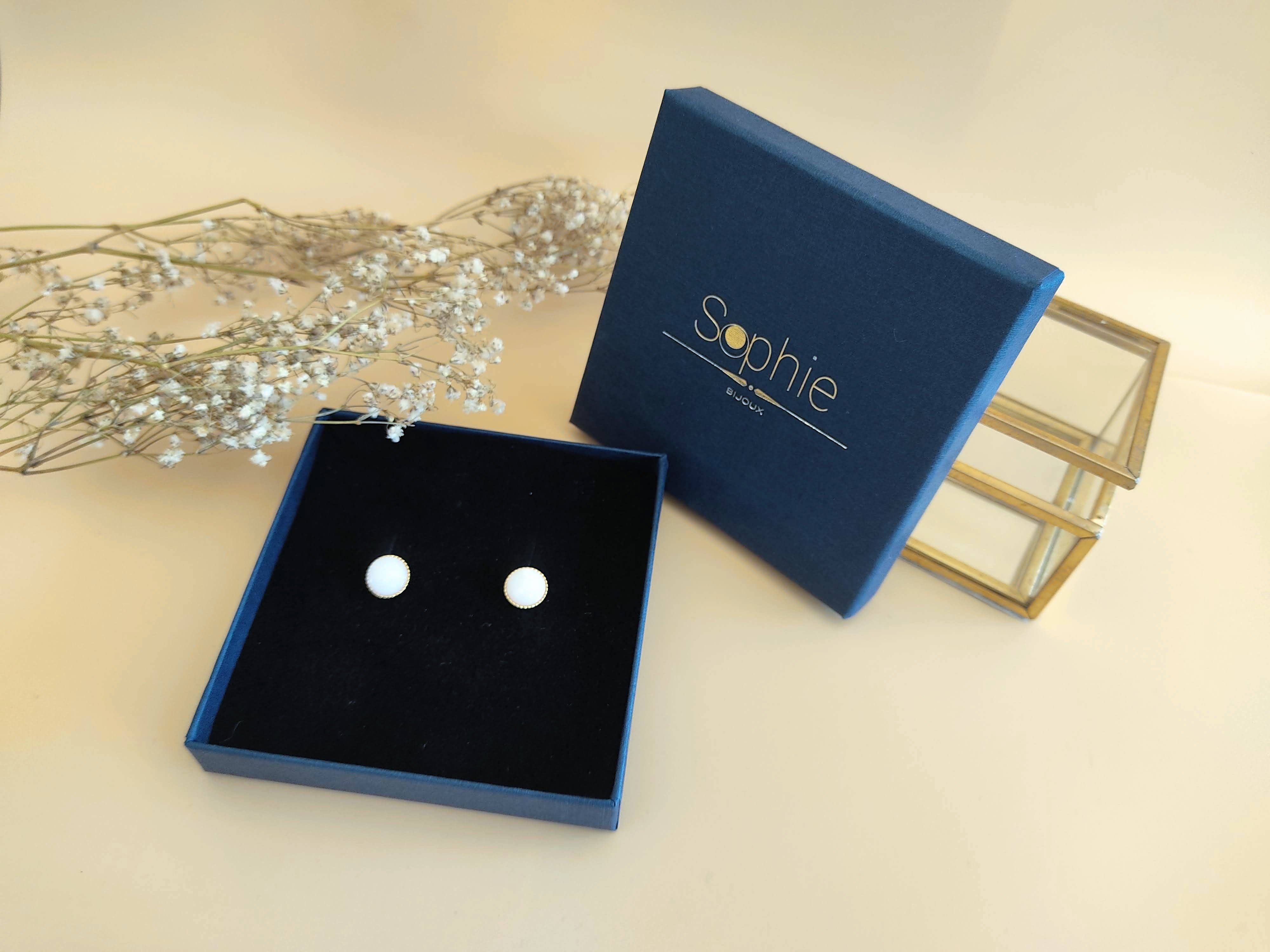 Sophie Bijoux - Wholesale Stud/Post Earrings - La Classique White Pearl earrings1