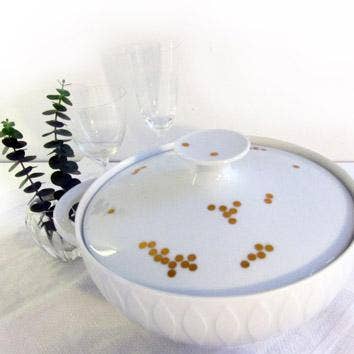 nuukk GmbH - Wholesale Sticker - Porseleinen stickers met gouden stippen1