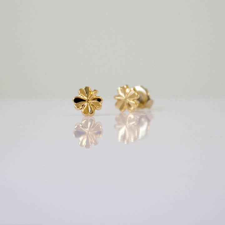 a.v. max - Wholesale Stud/Post Earrings - Clover Stud Earrings|Gold|Silver