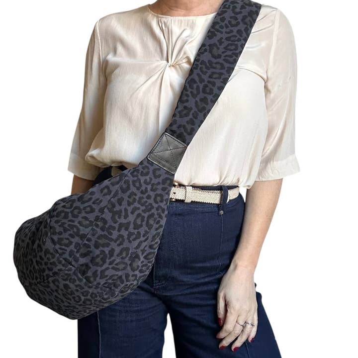 Bolsa tiracolo Brixton - estampa de leopardo azul - grande por atacado de Sixton London