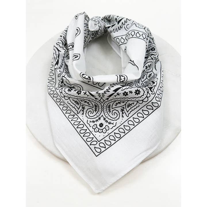 Bandanas à motif Paisley blanc pour la vente par Love and Repeat