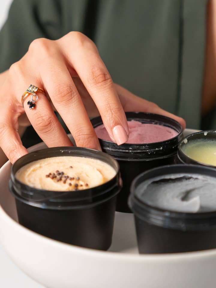 Exfoliating and Brightening Body Scrub for wholesale by Liv Metta