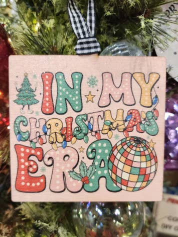 Taylor Jul Æra Ornament for engroshandel hos Shut The Front Door KC